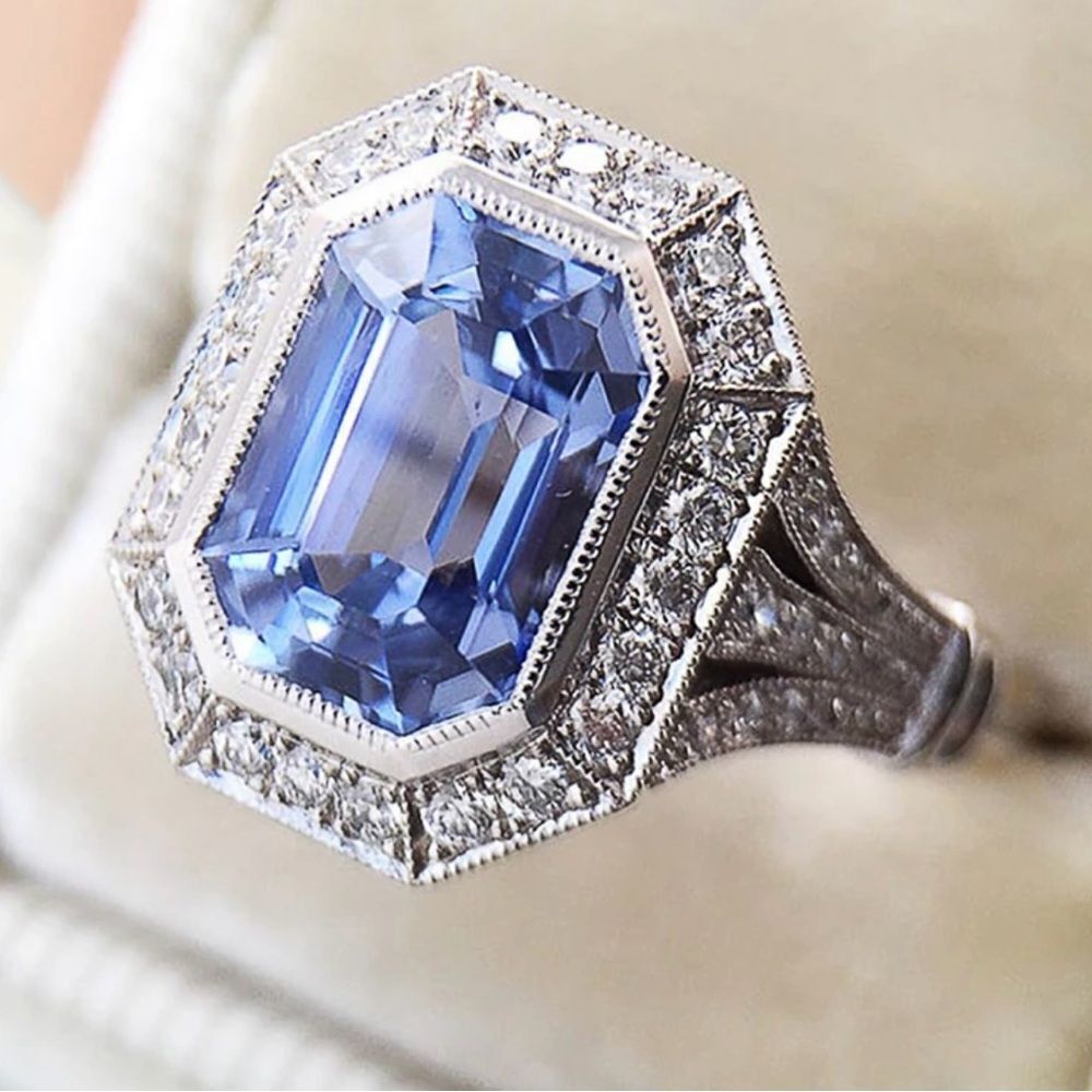BEAUTIFUL BLU CZ RING, sz 8